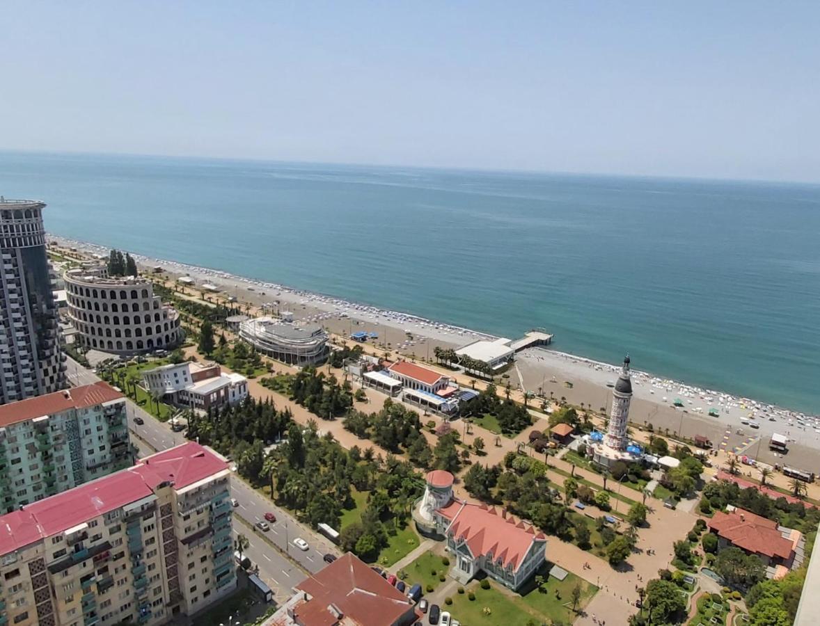 Luxury Sea View Orbi City บาทูมิ ภายนอก รูปภาพ