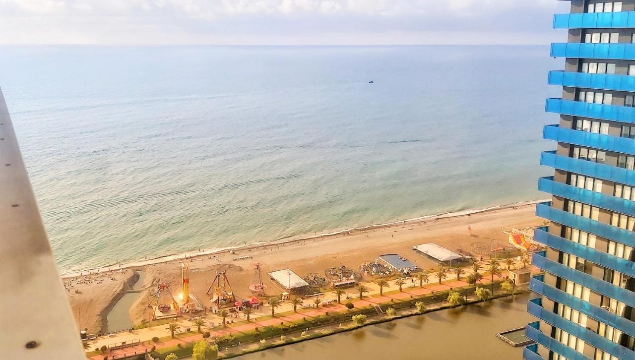 Luxury Sea View Orbi City บาทูมิ ภายนอก รูปภาพ