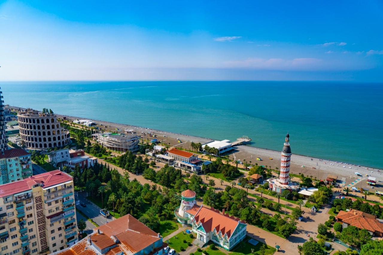 Luxury Sea View Orbi City บาทูมิ ภายนอก รูปภาพ