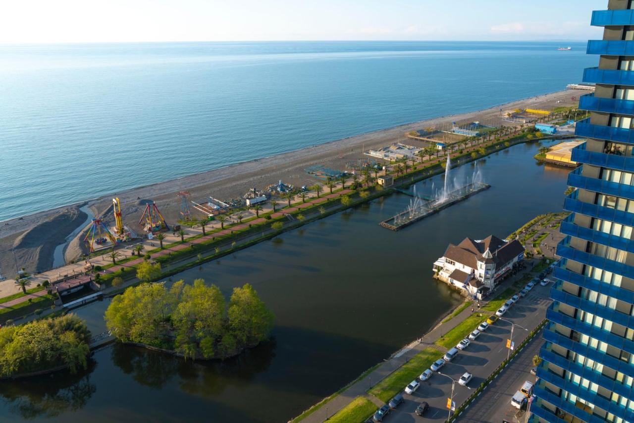 Luxury Sea View Orbi City บาทูมิ ภายนอก รูปภาพ